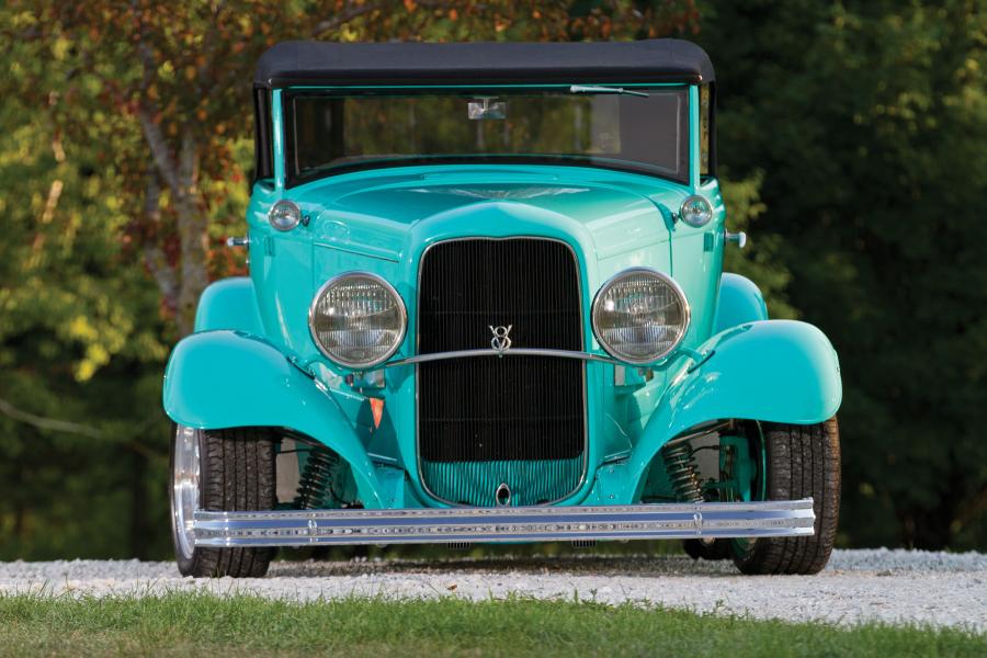  Ford Custom Cabriolet 1932 года  (фото 15 из 19)